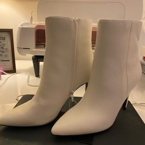 FOREVER 21 Booties NEW‼️